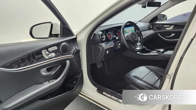 Mercedes-Benz E-Class W213 id 3808258 из Кореи 19