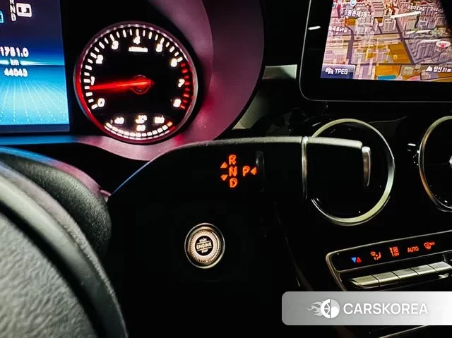 Mercedes-Benz C-Class W205 id 3220389 из Кореи 19