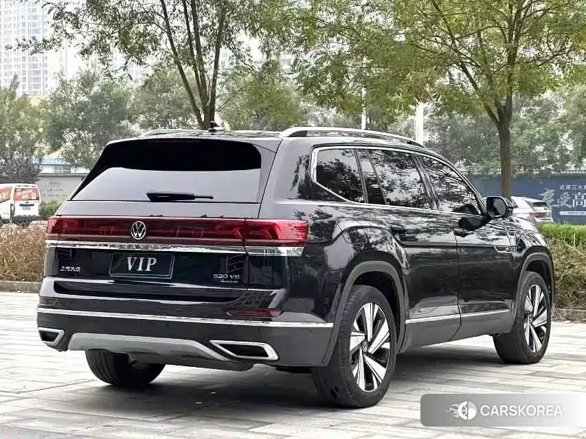 Volkswagen Touareg id 4629710 из Китая 9