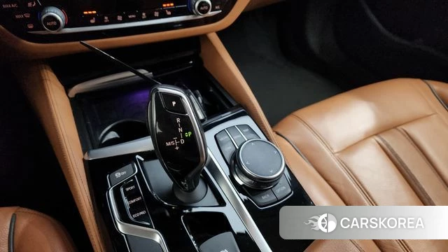 BMW 5 Series (G30) id 3853995 из Кореи 19