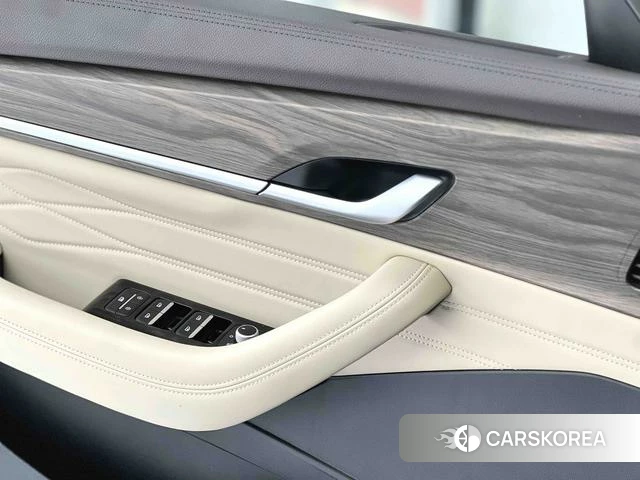 Geely Automobile Xingyue L id 4253693 из Китая 31