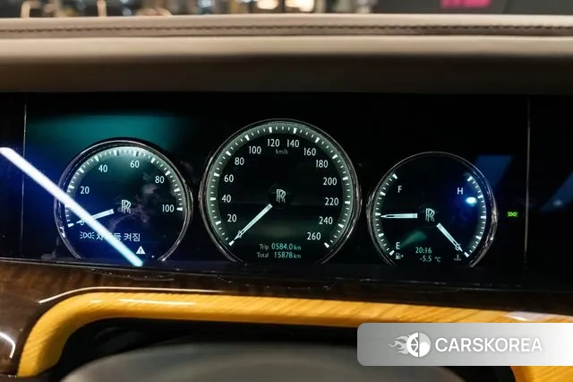 Rolls-Royce Phantom id 3449563 из Кореи 11