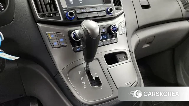 Hyundai The New Grand Starex id 3536316 из Кореи 19