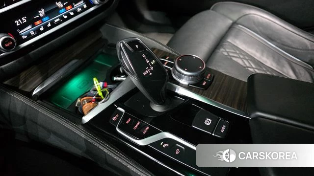 BMW 5 Series (G30) id 3845915 из Кореи 19