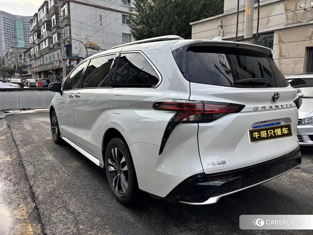 Toyota Granvia id 4559640 из Китая 11