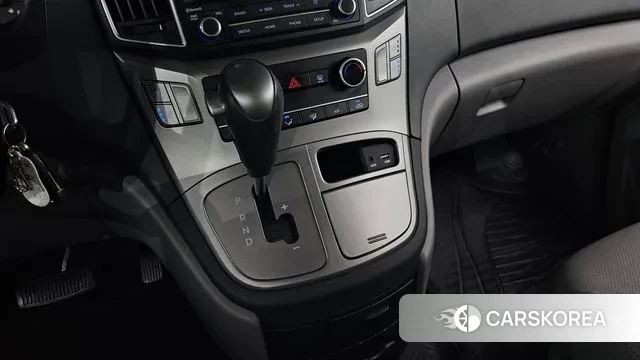 Hyundai The New Grand Starex id 3640607 из Кореи 19