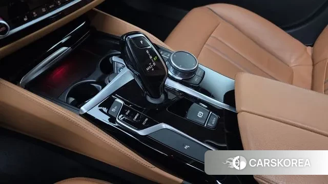 BMW 5 Series (G30) id 3728292 из Кореи 19