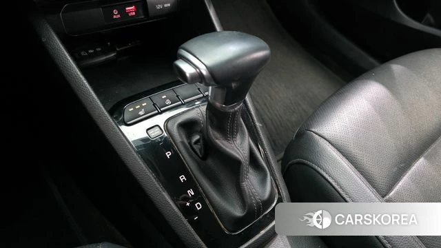 Kia Stonic id 3834893 из Кореи 19