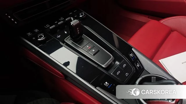 Porsche 911(992) id 4676838 из Кореи 29