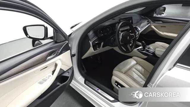 BMW 5 Series (G30) id 3672119 из Кореи 19