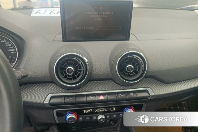 Audi Q2L id 4265882 из Китая 16