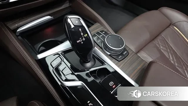 BMW 5 Series (G30) id 3573136 из Кореи 19