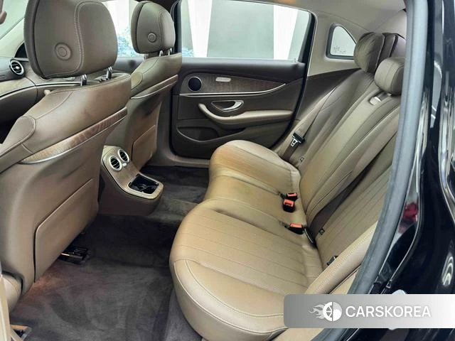 Mercedes-Benz E-class id 4300108 из Китая 17