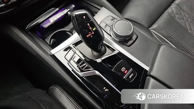 BMW 5 Series (G30) id 3664689 из Кореи 19