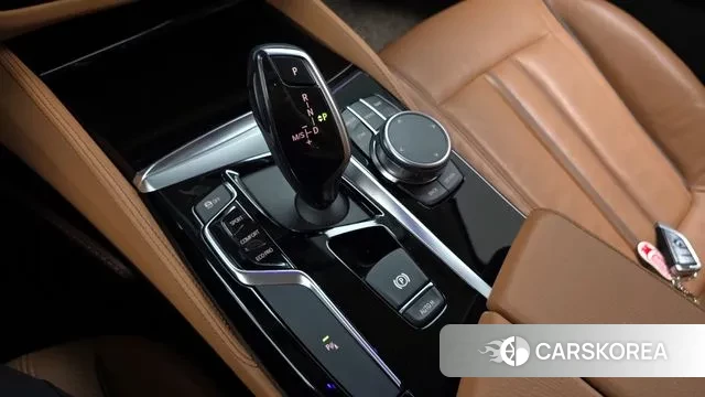 BMW 5 Series (G30) id 3038975 из Кореи 19