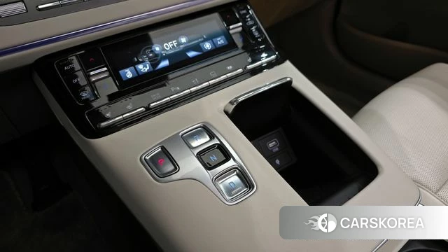 Hyundai The New Grandeur IG id 3800735 из Кореи 19