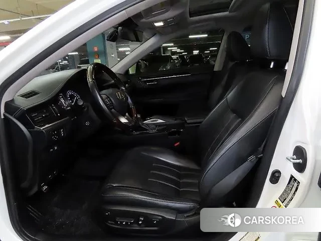 Lexus New ES350 id 3297785 из Кореи 19