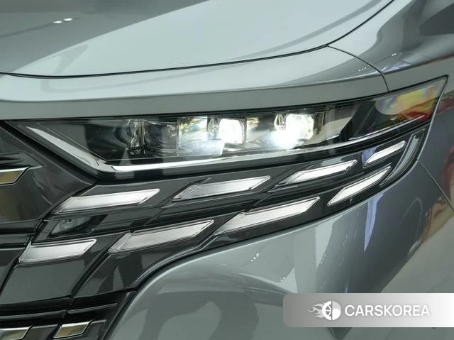 Toyota Elfa id 4329062 из Китая 27