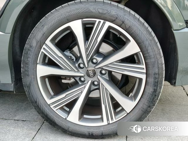 Audi Q6L e-tron id 4259130 из Китая 20