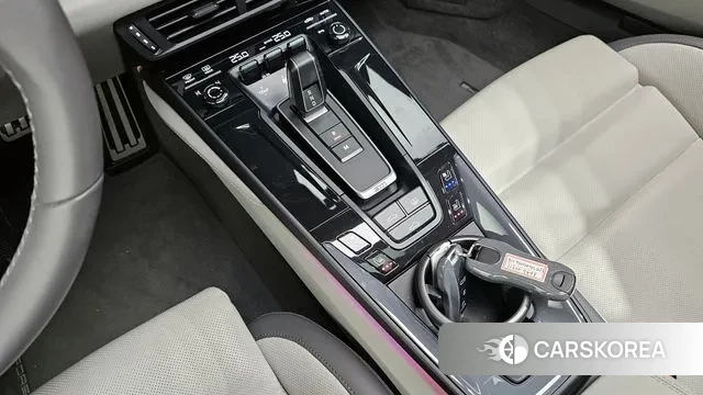 Porsche 911(992) id 3695969 из Кореи 19