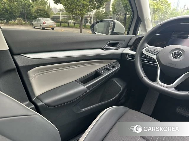 Volkswagen Golf id 4306828 из Китая 19