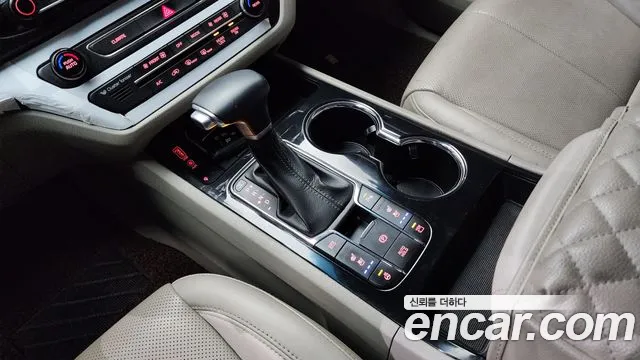 Kia The New Carnival id 2406007 из Кореи 19