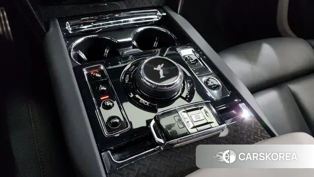 Rolls-Royce Cullinan id 3069327 из Кореи 19