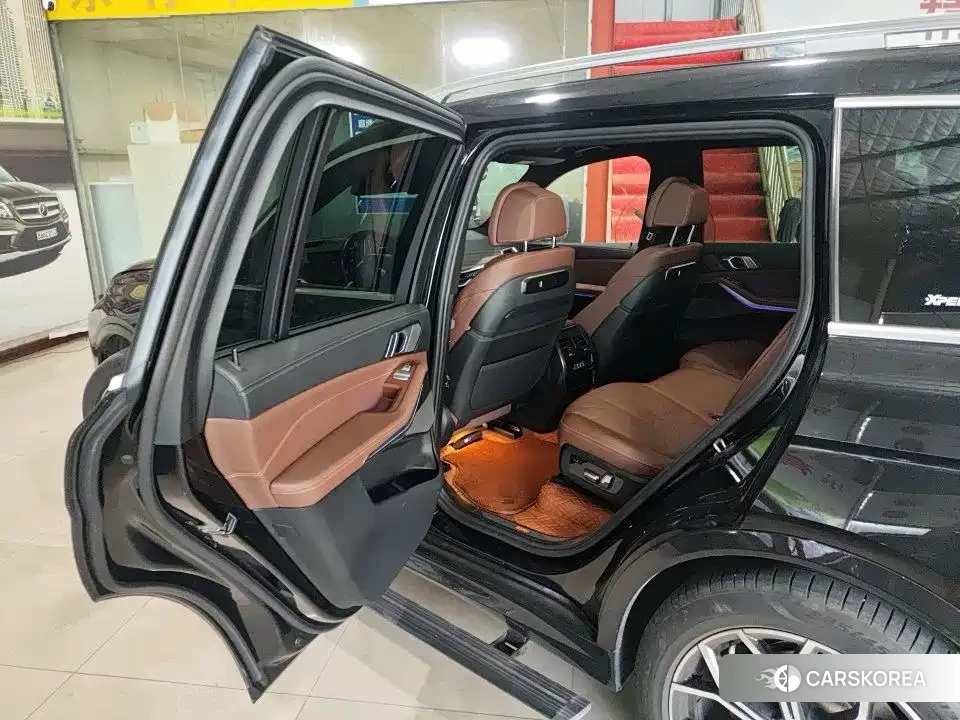 BMW X7 id 4681199 из Китая 9