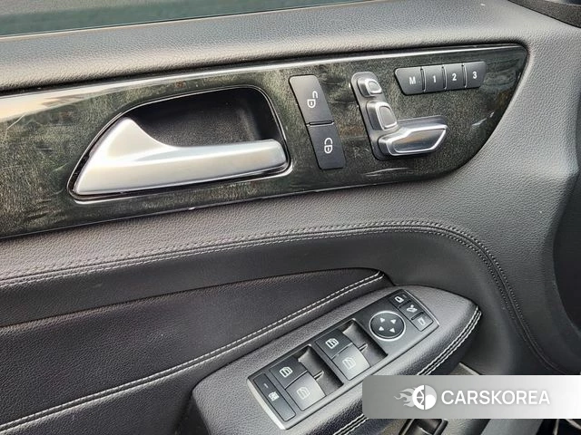 Mercedes-Benz GLS - Class X166 id 3792495 из Кореи 17