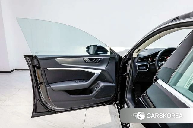 Audi A7L id 4275556 из Китая 33
