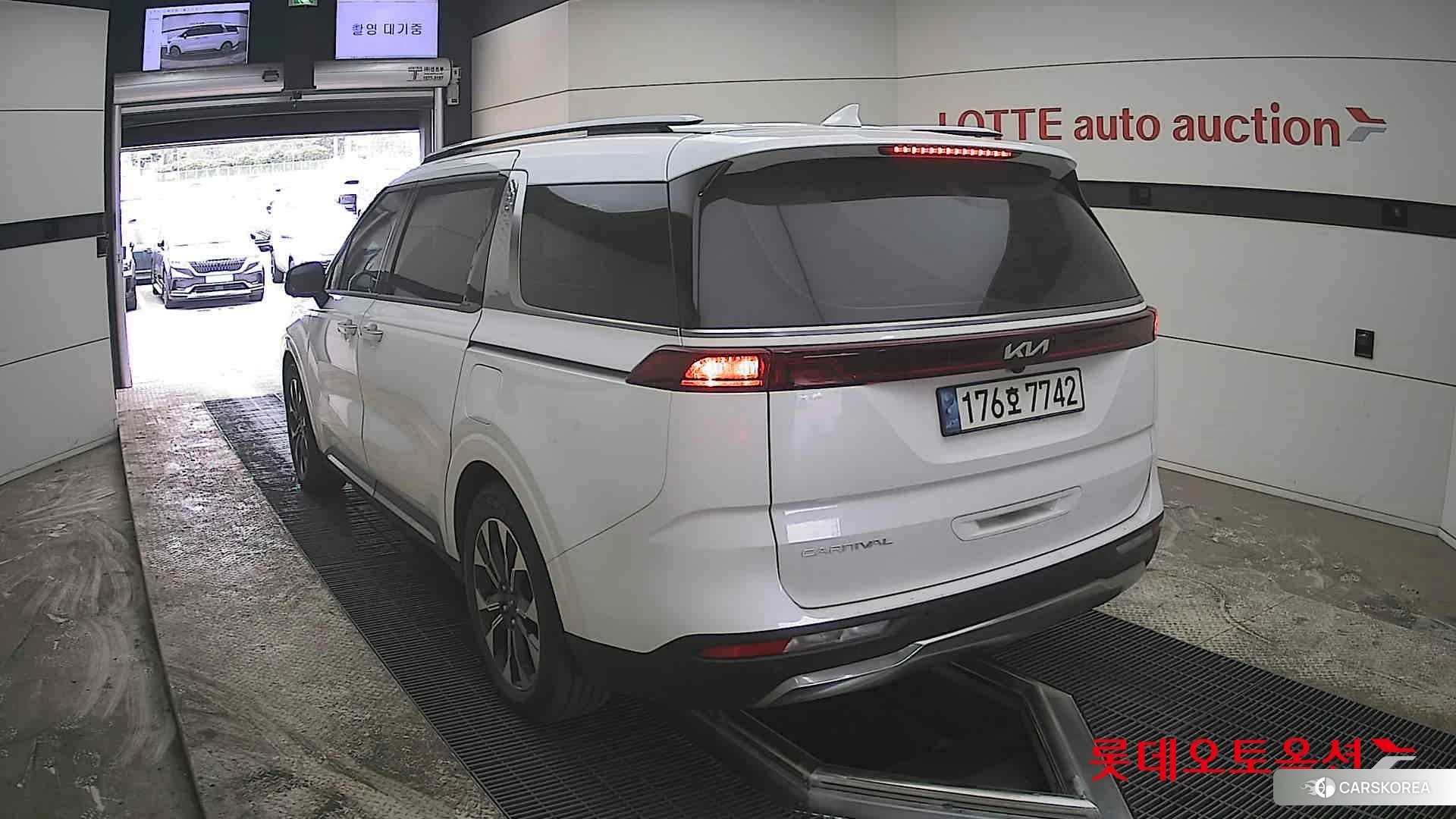 Kia Carnival Limousine id 3882175 из Кореи 37