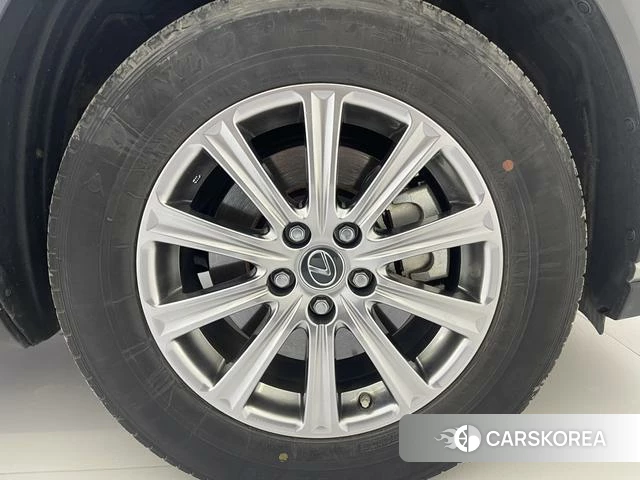 Lexus NX id 4263374 из Китая 17