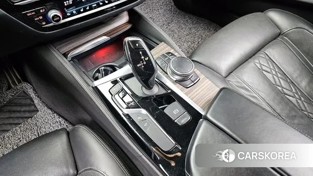 BMW 5 Series (G30) id 3351414 из Кореи 19