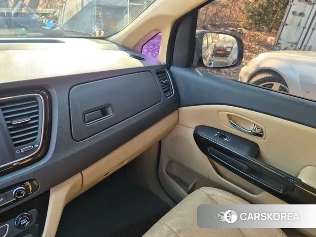 Kia The New Carnival id 3510023 из Кореи 19