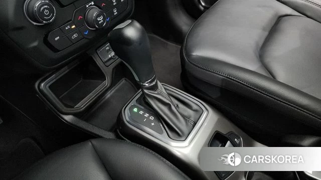 Jeep Renegade id 4604999 из Кореи 35