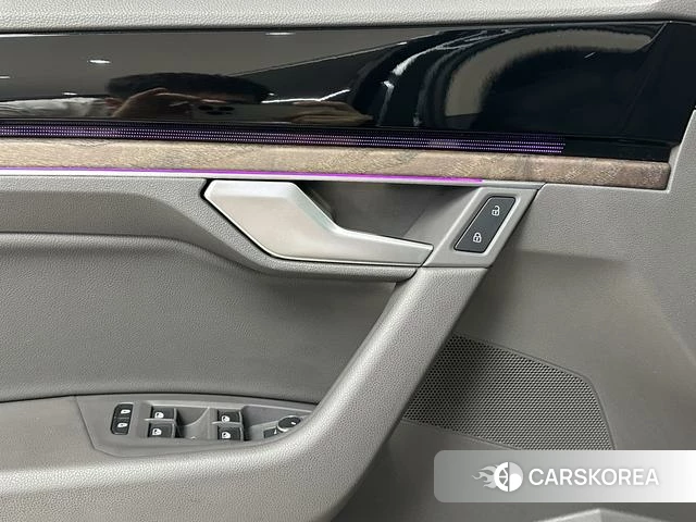 Volkswagen Touareg id 4213387 из Китая 23
