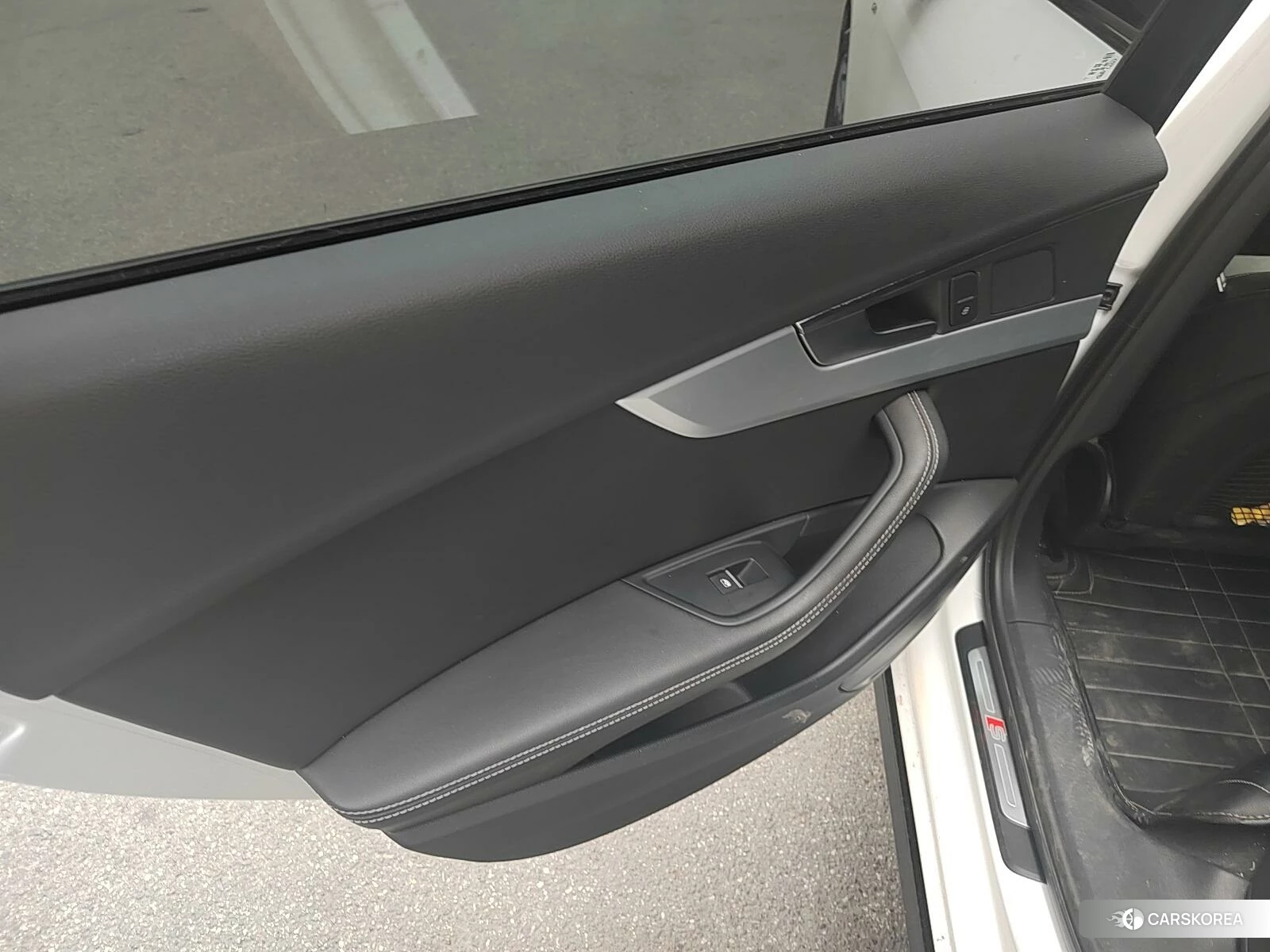 Audi A4L id 4453755 из Китая 17