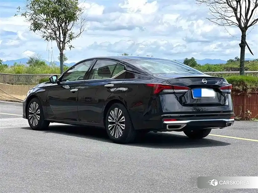 Nissan Altima id 4547226 из Китая 9