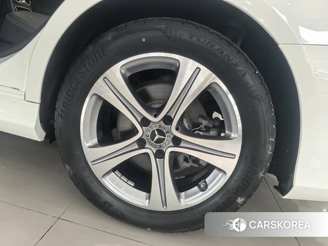 Mercedes-Benz Class C id 4320947 из Китая 18