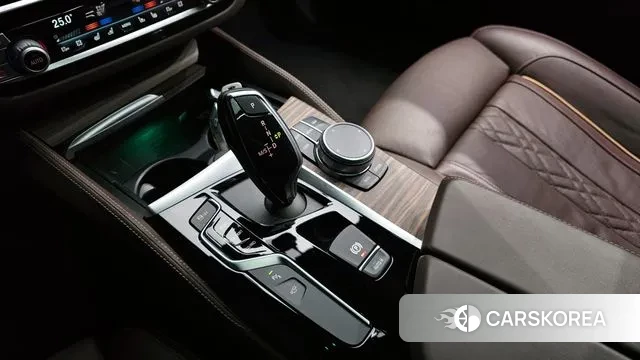 BMW 5 Series (G30) id 3778689 из Кореи 19