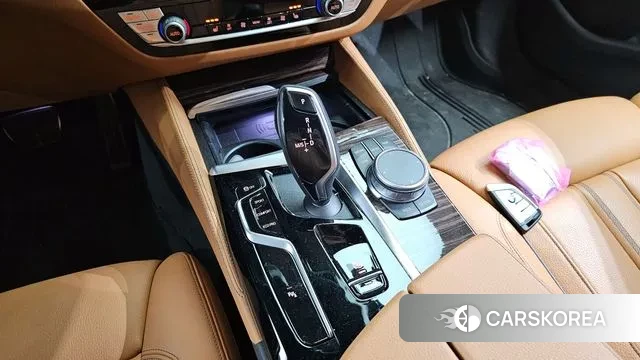 BMW 5 Series (G30) id 2989620 из Кореи 19