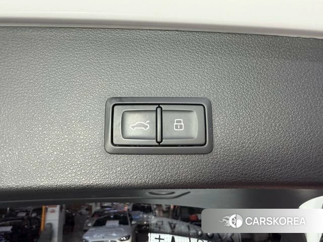 Audi Q2L id 4314578 из Китая 21