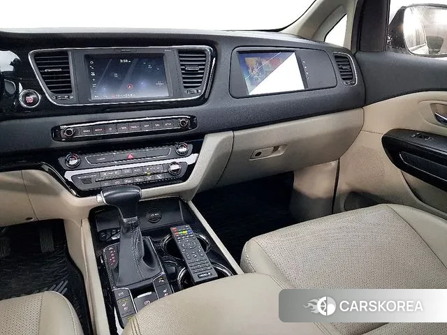 Kia The New Carnival id 3778574 из Кореи 19