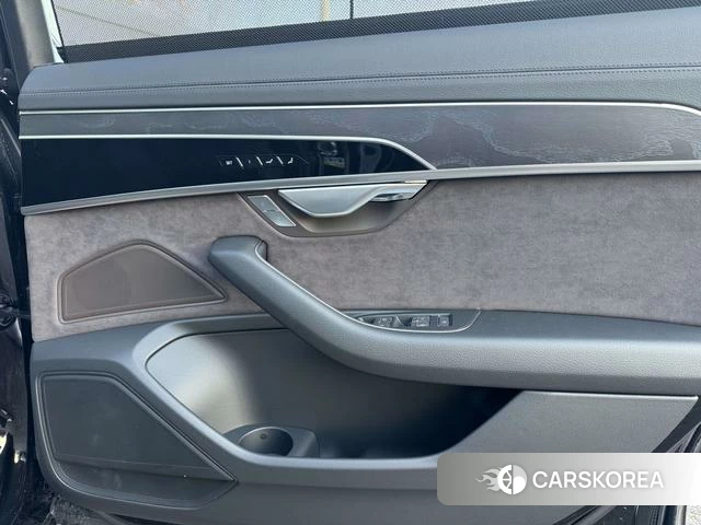 Audi A8 id 4259270 из Китая 12
