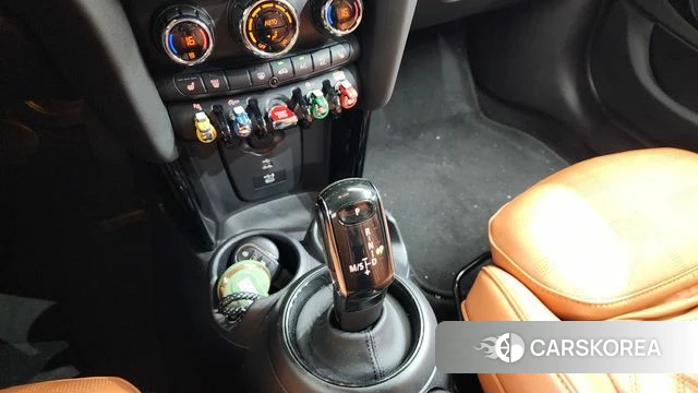 Mini Cooper S id 4494837 из Кореи 33