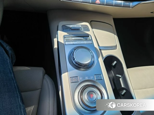 Genesis GV70 id 3941875 из Кореи 16