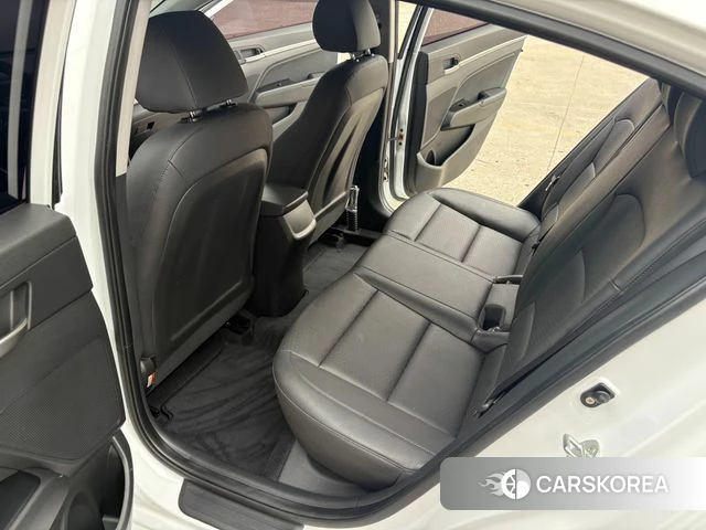 Hyundai The New Avante AD id 3942636 из Кореи 19