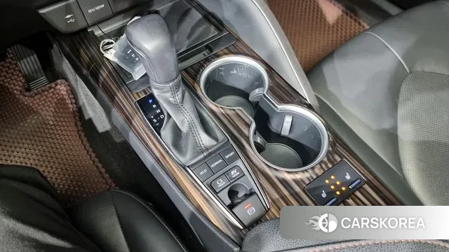 Toyota Camry (XV70) id 3024693 из Кореи 19