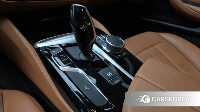 BMW 5 Series (G30) id 4471112 из Кореи 30