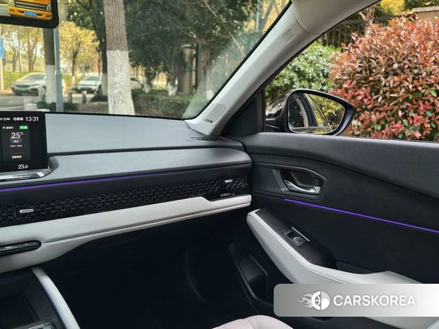 Honda Accord PHEV id 4241832 из Китая 10